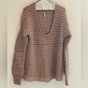 Free People Chunky Knit V-Neck Sweater in Mauve Taupe